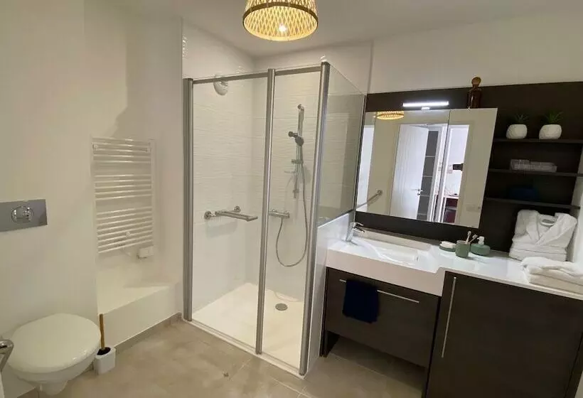 ペンション Résidence Domitys Regalecia à Uzès