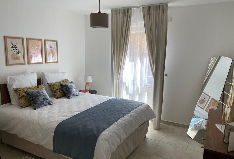 پانسیون Résidence Domitys Regalecia à Uzès