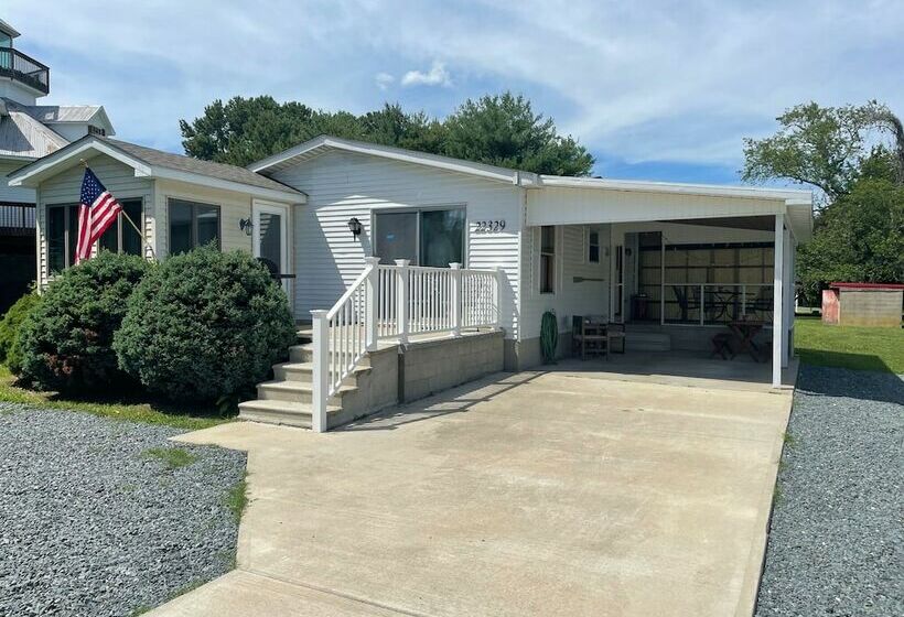 ペンション West End House