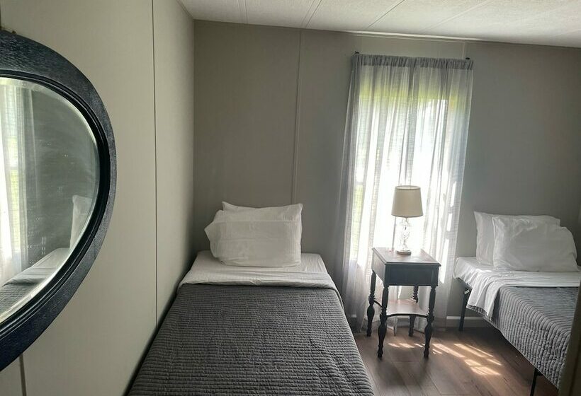 ペンション West End House