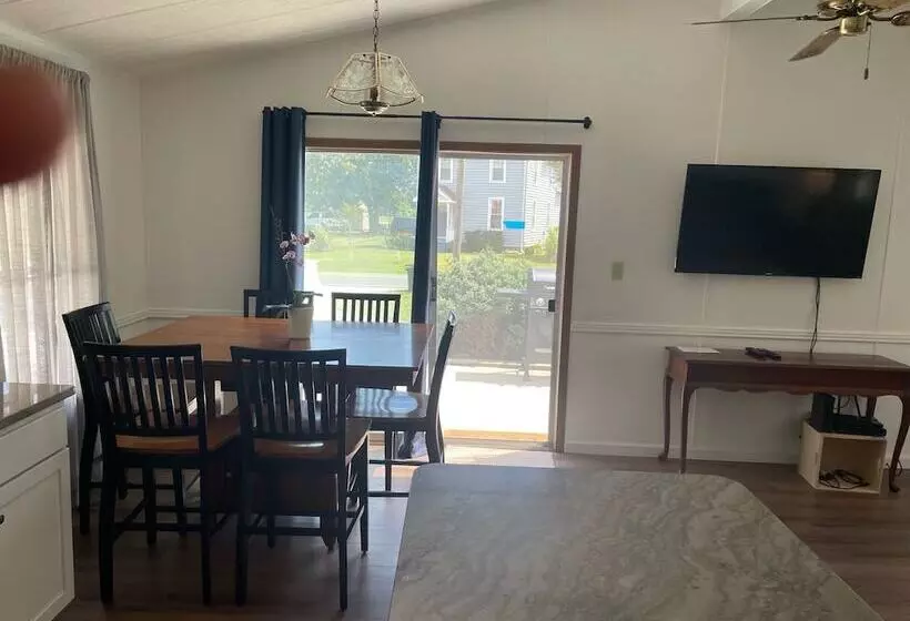 Majatalo West End House