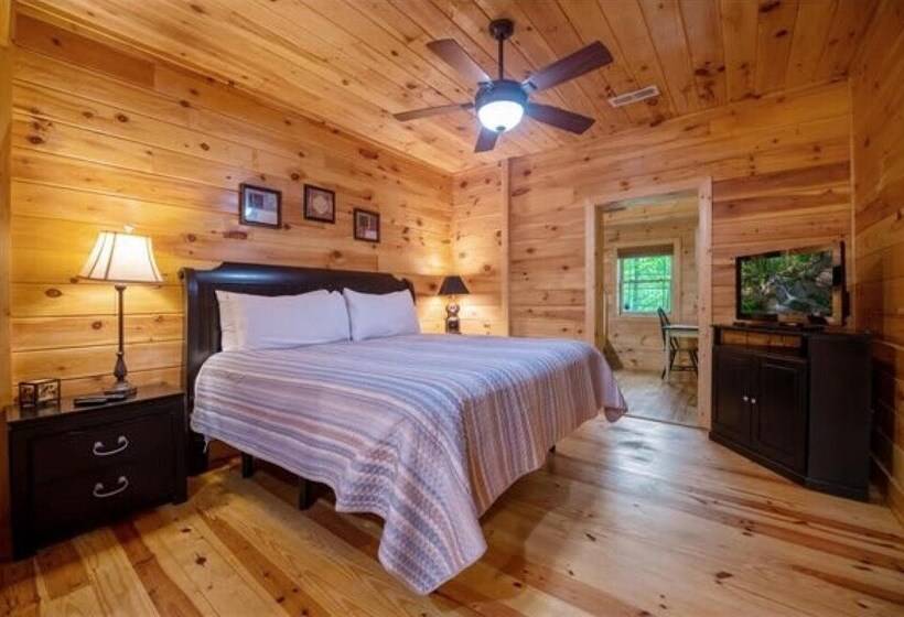 Underlook Cabin Secluded Cabin With Wifi Large Deck Gas Grill Wood Fireplace