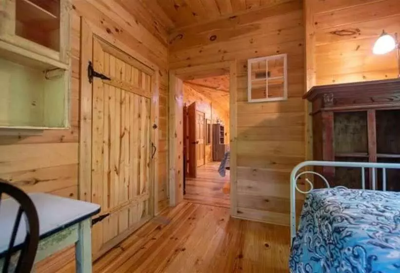 Underlook Cabin Secluded Cabin With Wifi Large Deck Gas Grill Wood Fireplace