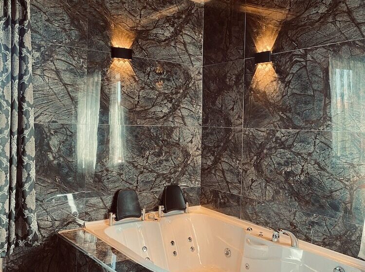 Aysultan Stone House