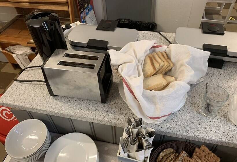 Blackstad Vandrarhem Hostal B&b