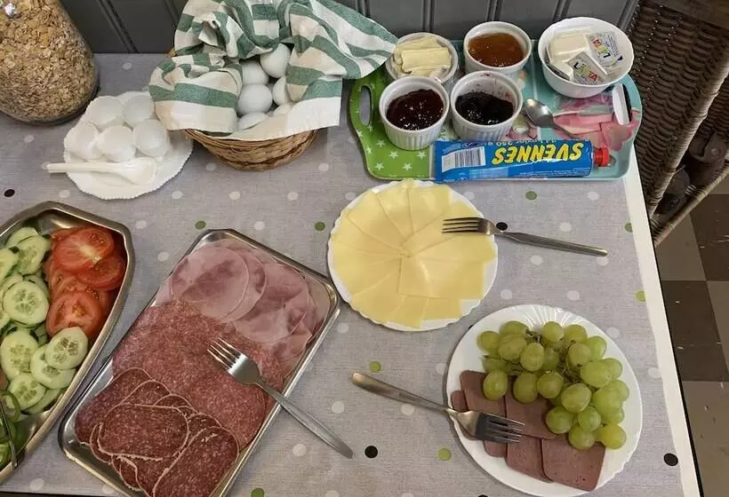 Blackstad Vandrarhem Hostal B&b