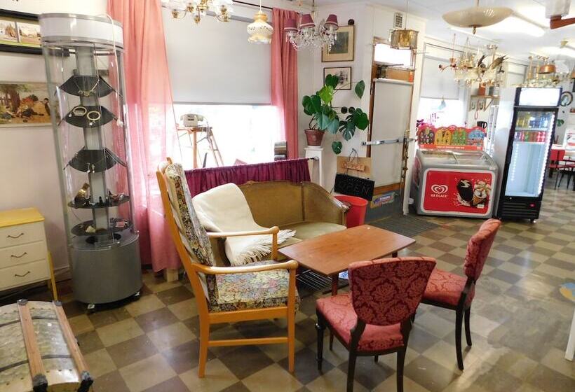 Blackstad Vandrarhem Hostal B&b