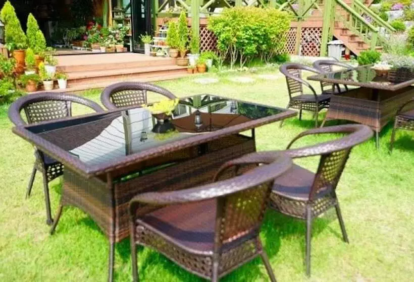 Pension On The Sea Shore In The Bosom Department Byeonsanbando