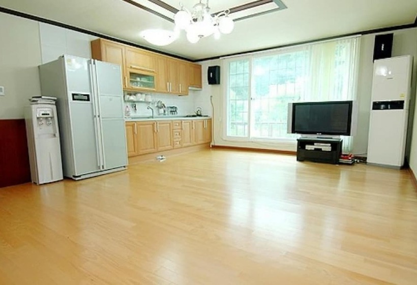 Chuncheon Supsogiyagi Pension