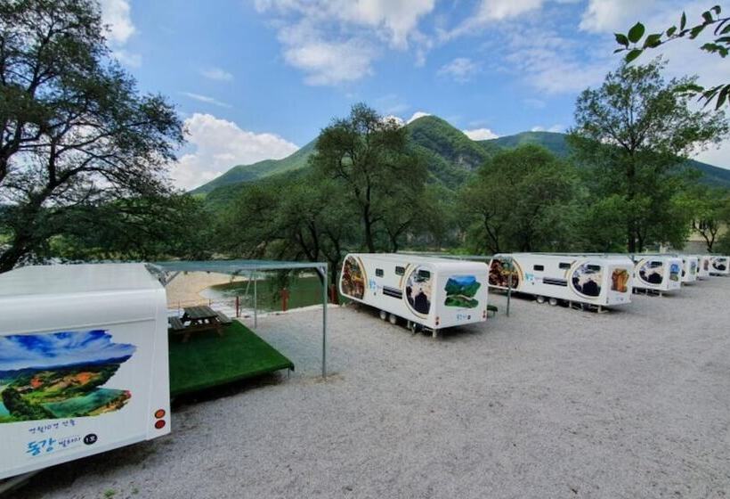 Пансион Youngwol Dongkang Village Caravan