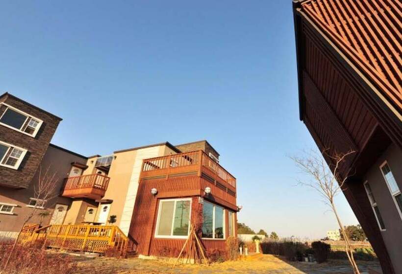 Gangneung Gyeongpo Holiday Pension