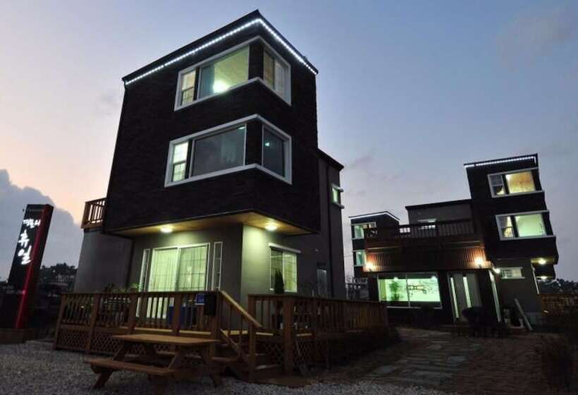 Gangneung Gyeongpo Holiday Pension