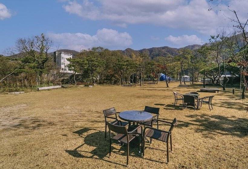 펜션 Gapyeong Jh Poolvilla & Glamping