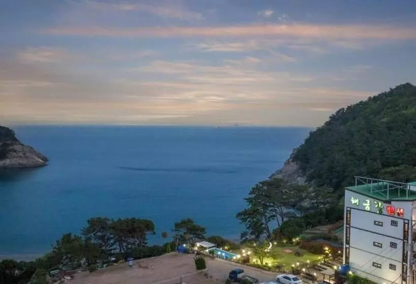 Geoje Island Haegeumgang Pension