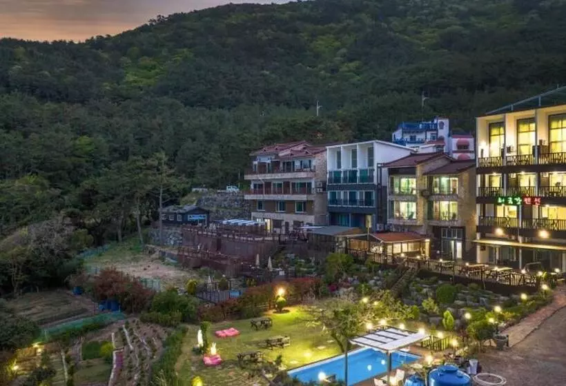 Geoje Island Haegeumgang Pension