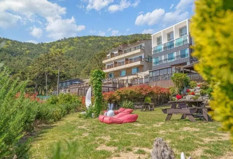 Geoje Island Haegeumgang Pension