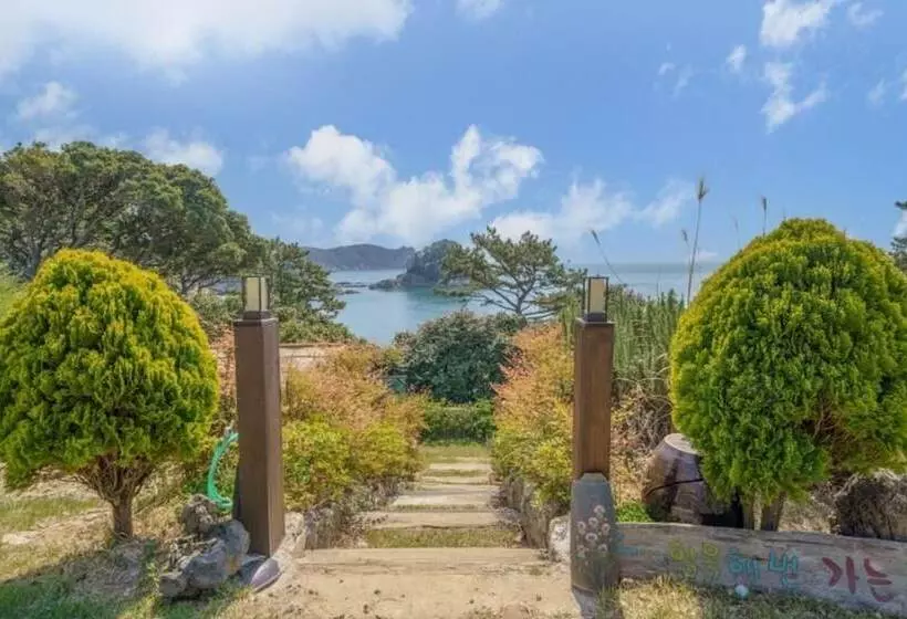 Geoje Island Haegeumgang Pension