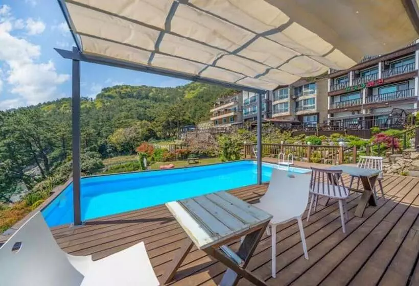 Geoje Island Haegeumgang Pension