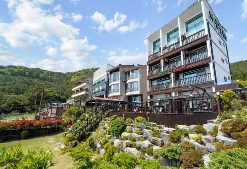 Geoje Island Haegeumgang Pension
