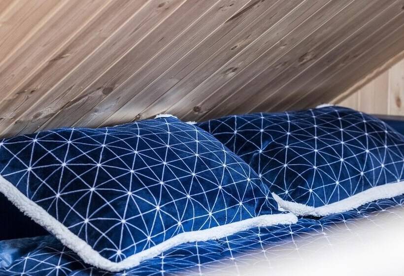 Gyeongju Byeolgwadaliyagi Pension