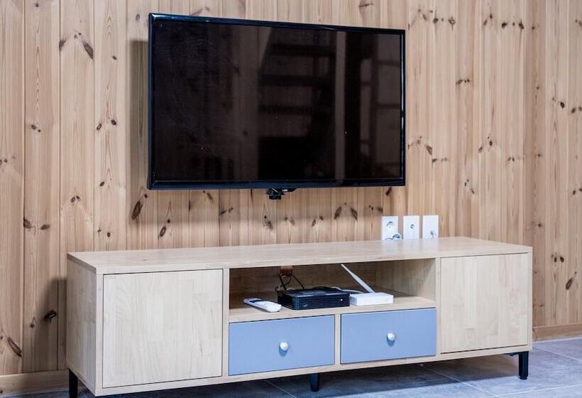 Gyeongju Byeolgwadaliyagi Pension