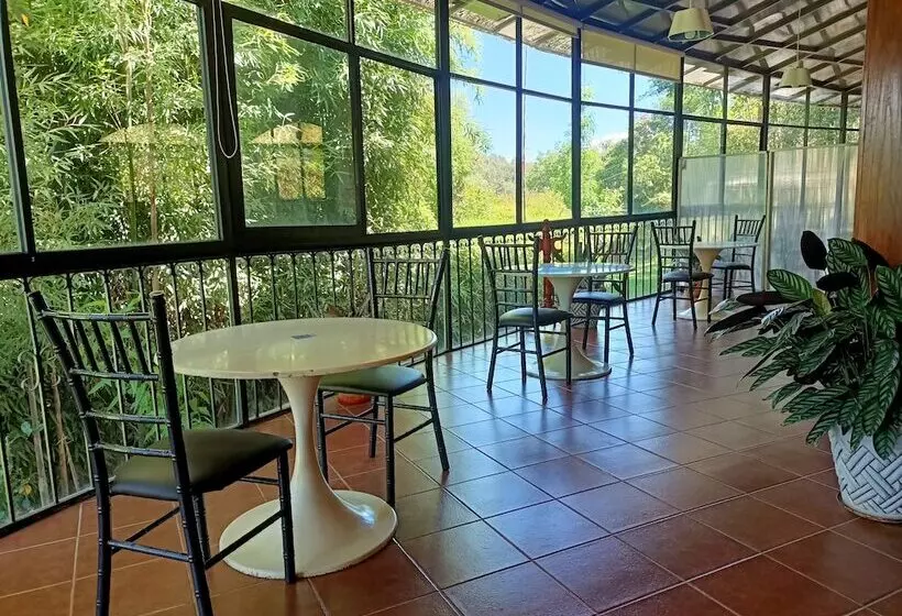 ホテル Centro Ecoturistico Del Lago