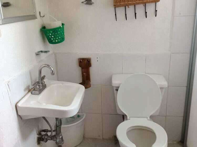 فندق Centro Ecoturistico Del Lago