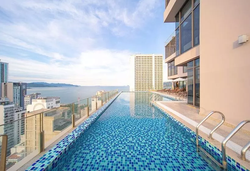 Green Beach Hotel Nha Trang