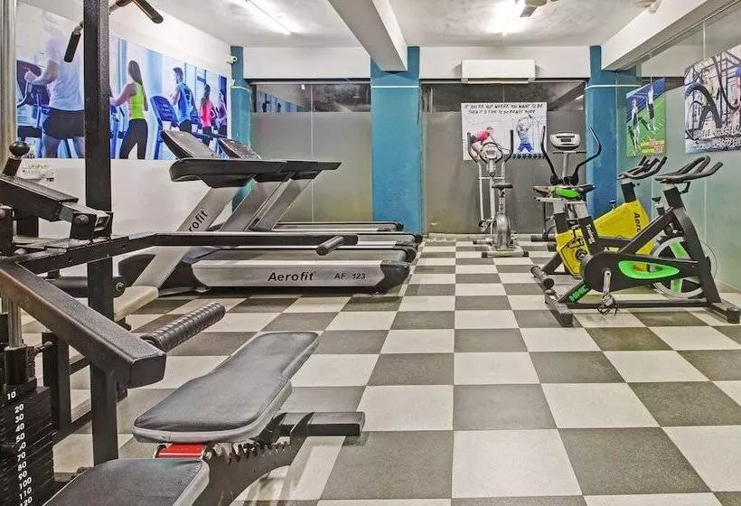 Hotelli Itsy By Treebo  Aura Homes