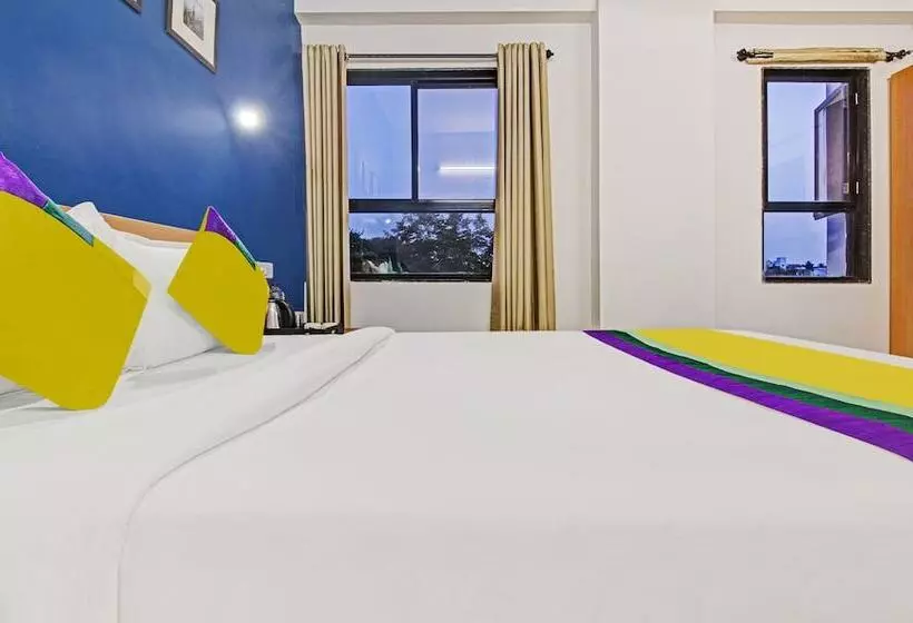 Hotelli Itsy By Treebo  Aura Homes