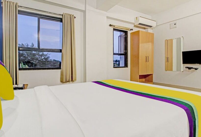 בית מלון כפרי Itsy By Treebo  Aura Homes