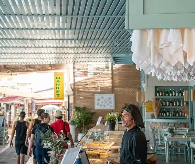 Hotelli Livikon By The Sea