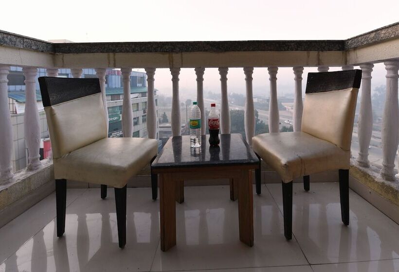 Hotel New Lotus Paradise