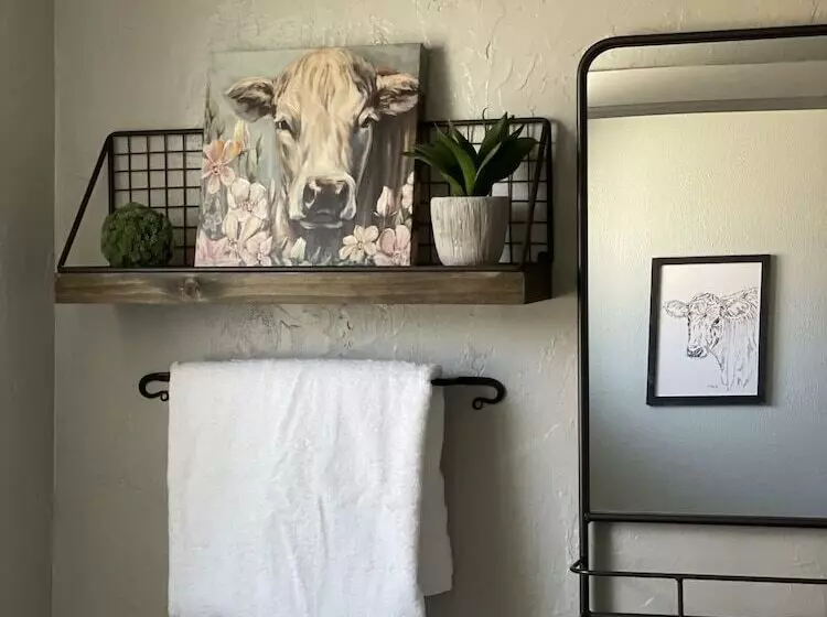 Hotelli Millz Manor At Fall River Millz