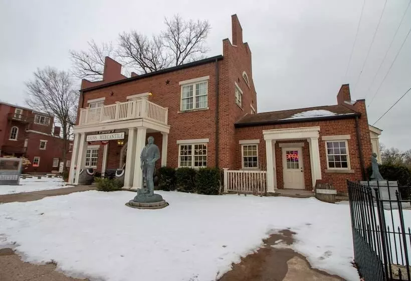 Hotelli Nauvoo Temple House