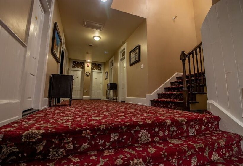 فندق Nauvoo Temple House