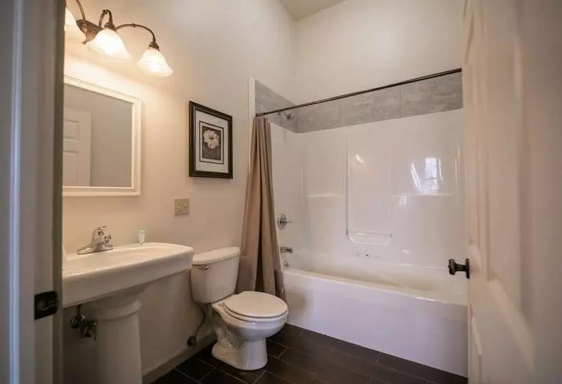 Hotelli Nauvoo Temple House