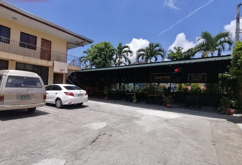 ホテル Oyo 879  Lauriens Budget  2