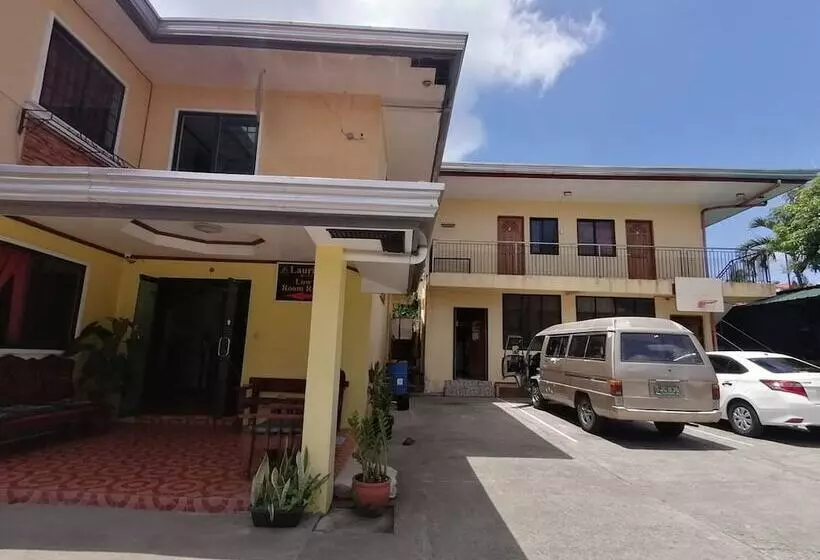 Hotelli Oyo 879  Lauriens Budget  2