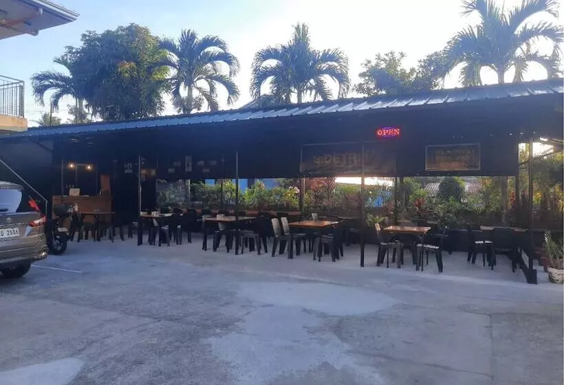 Hotelli Oyo 879  Lauriens Budget  2