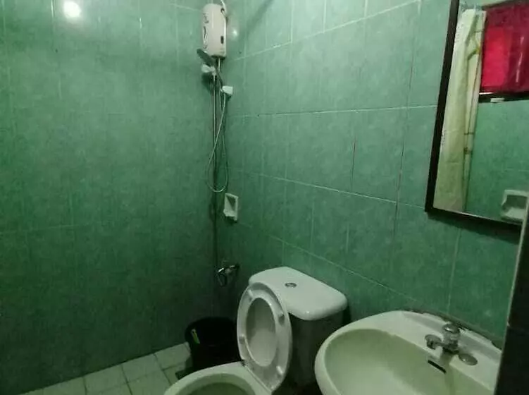 Hotelli Oyo 879  Lauriens Budget  2