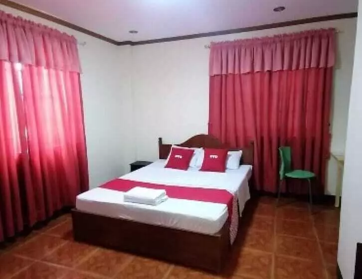 Hotelli Oyo 879  Lauriens Budget  2