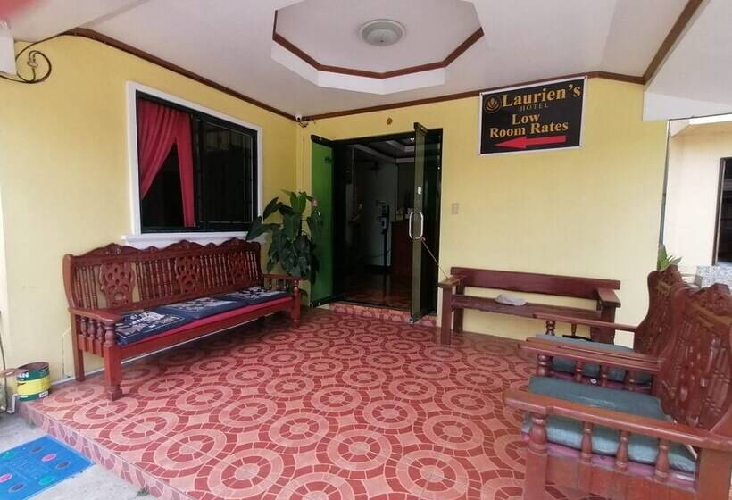 ホテル Oyo 879  Lauriens Budget  2