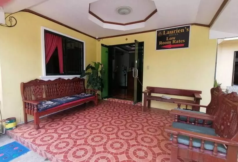 Hotelli Oyo 879  Lauriens Budget  2