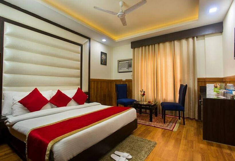 هتل The Fern Residency Katra