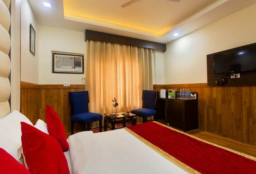 هتل The Fern Residency Katra