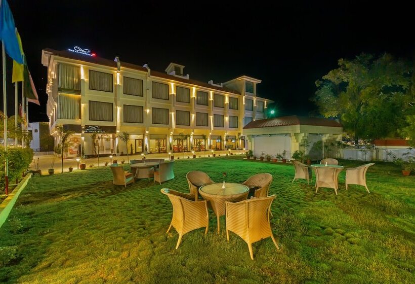 هتل The Vaishnodevi Sarovar Portico