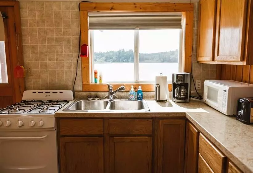 Hotelli Walters Resort On Lake Ida