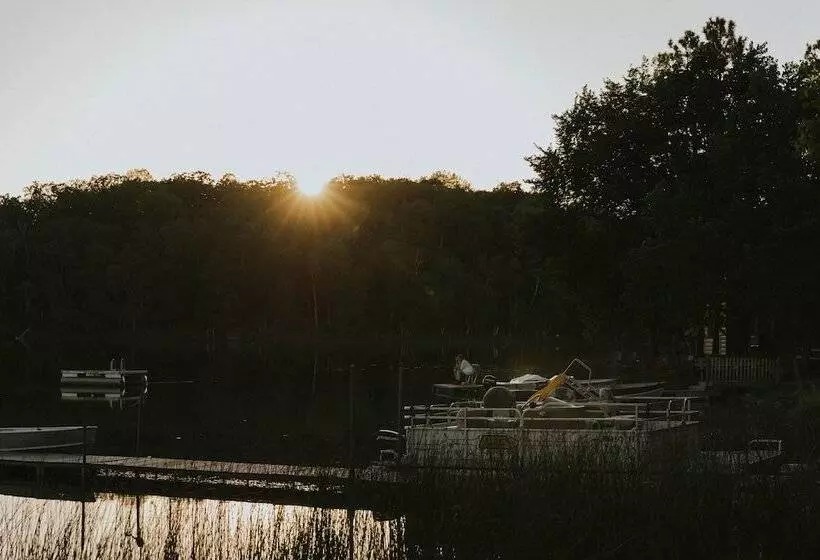 Hotelli Walters Resort On Lake Ida