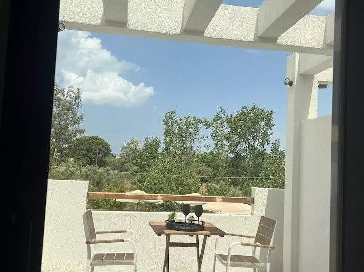 Kimiro Hotel Tsilivi